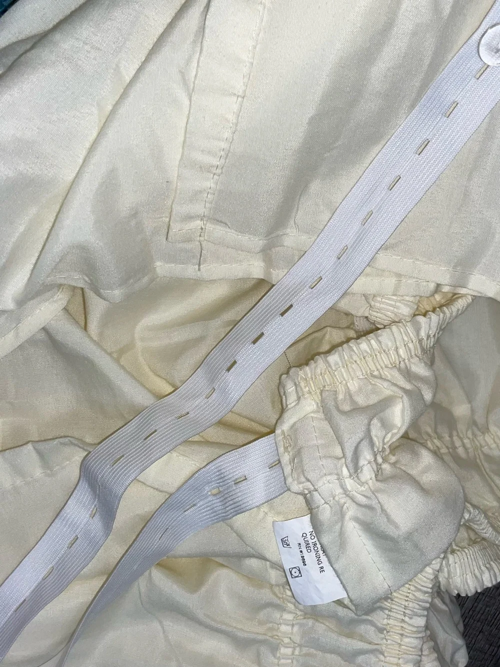 Queen/King Bedskirt Palest Yellow Adjustable Ruffled